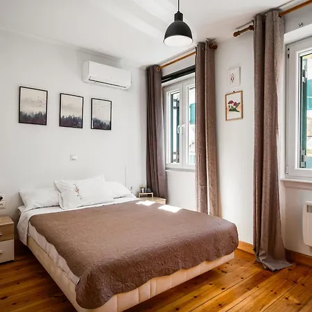 Laval Apartment *